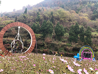 浙江臺(tái)州南坪旅游景區(qū)太空飛環(huán)，360°旋轉(zhuǎn)單車